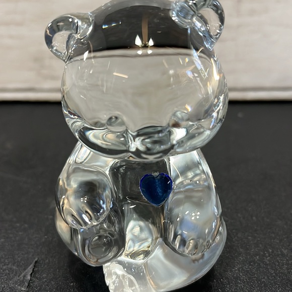 Vintage Fenton Glass Teddy Bear Figurine with Blue Heart - Picture 6 of 8
